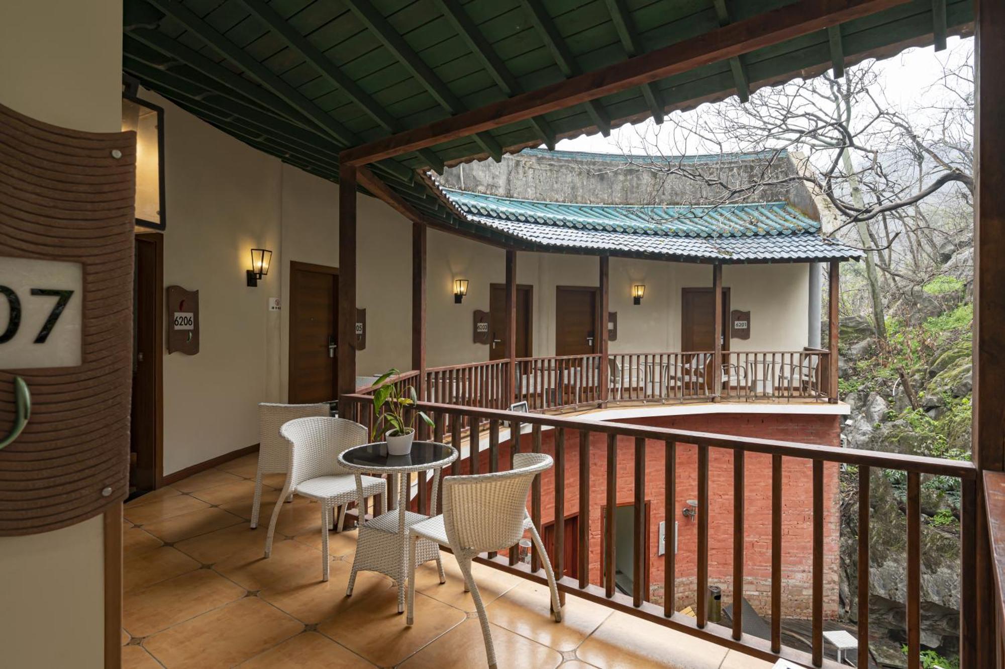 Guilin Crystal Crescent Moon Hotel Exterior foto
