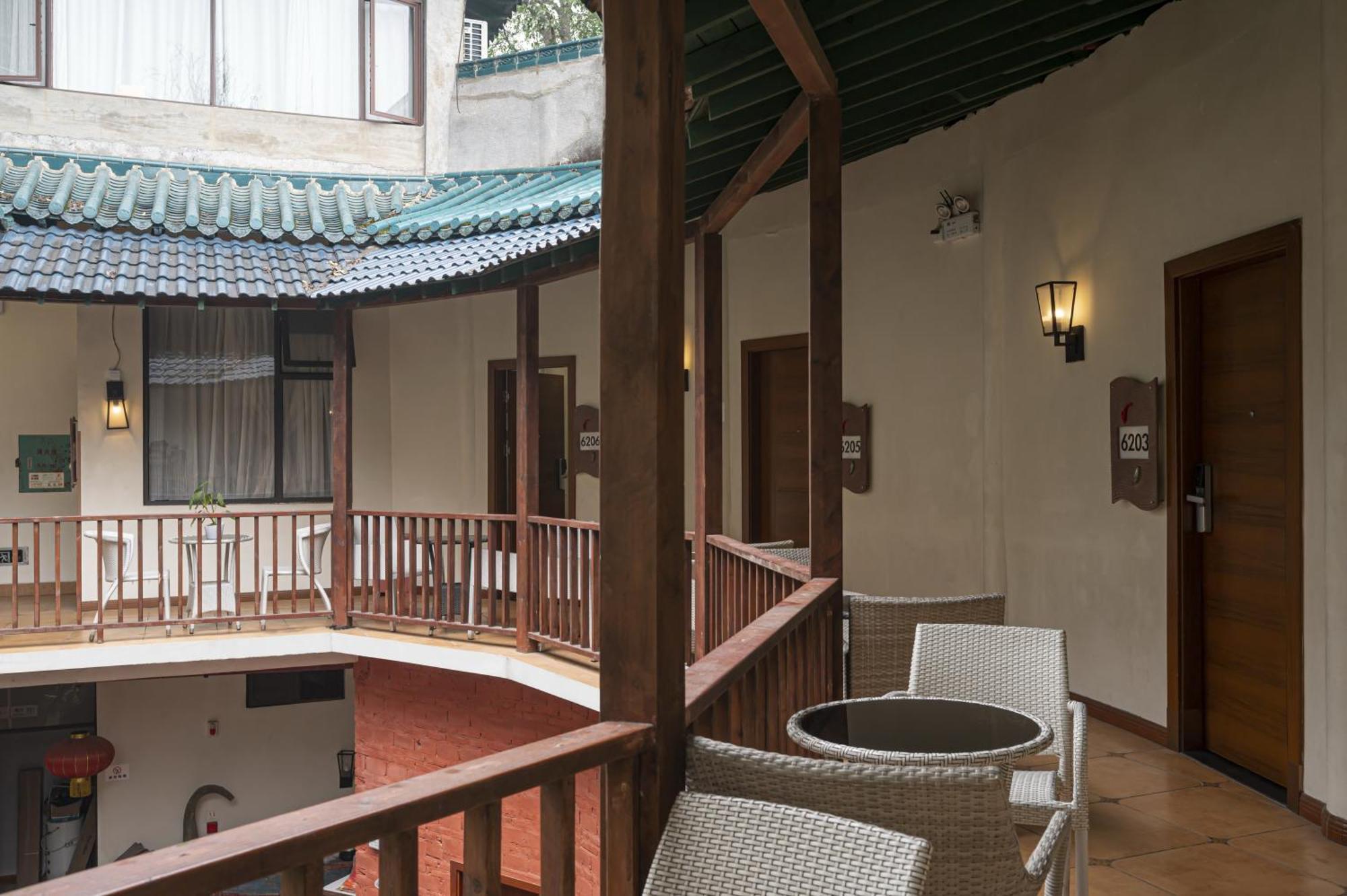 Guilin Crystal Crescent Moon Hotel Exterior foto